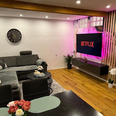 Best Central Apartment - Am Marktplatz - Up To 5 - Next To Frankfurt And Hanau - Coffee And Snacks - Netflix, Prime, Disney Nidderau Екстериор снимка